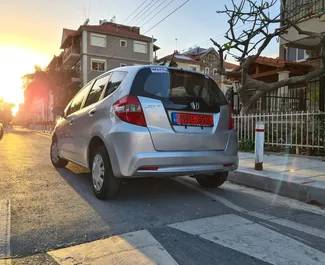 租车 Honda Fit #3294 Automatic 在 在利马索尔，配备 1.3L 发动机 ➤ 来自 亚历山大 在塞浦路斯。