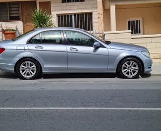 租车 Mercedes-Benz C-Class #5921 Automatic 在 在利马索尔，配备 1.8L 发动机 ➤ 来自 亚历山大 在塞浦路斯。