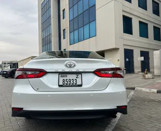 Toyota Camry 租赁。在 阿联酋 出租的 舒适性, 高级 汽车 ✓ Deposit of 1500 AED ✓ 提供 TPL, CDW 保险选项。