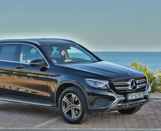 租赁 Mercedes-Benz GLC-Class 的正面视图，在布德瓦, 黑山共和国 ✓ 汽车编号 #5909。✓ Automatic 变速箱 ✓ 1 评论。