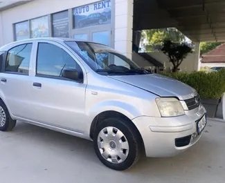 租赁 Fiat Panda 的正面视图，在地拉那, 阿尔巴尼亚 ✓ 汽车编号 #6430。✓ Manual 变速箱 ✓ 4 评论。