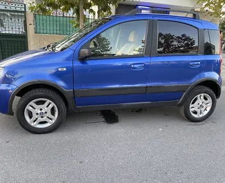 租车 Fiat Panda 4x4 #6309 Manual 在 在地拉那，配备 1.2L 发动机 ➤ 来自 阿尔迪 在阿尔巴尼亚。