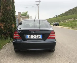 Mercedes-Benz C180 租赁。在 在阿尔巴尼亚 出租的 舒适性, 高级 汽车 ✓ Deposit of 100 EUR ✓ 提供 TPL, CDW, SCDW, FDW, Theft 保险选项。