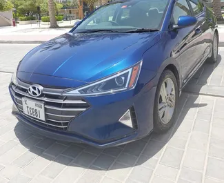 租赁 Hyundai Elantra 的正面视图，在迪拜, 阿联酋 ✓ 汽车编号 #4862。✓ Automatic 变速箱 ✓ 1 评论。