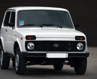 租赁 Lada Niva 的正面视图，在埃里温, 亚美尼亚 ✓ 汽车编号 #1159。✓ Manual 变速箱 ✓ 9 评论。