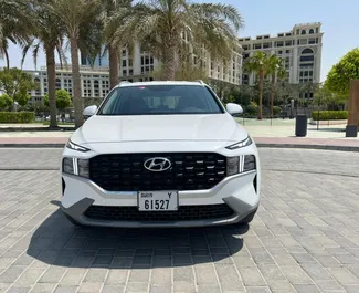 Hyundai Santa Fe 2023 的 Petrol 2.0L 发动机，在 在迪拜 出租。