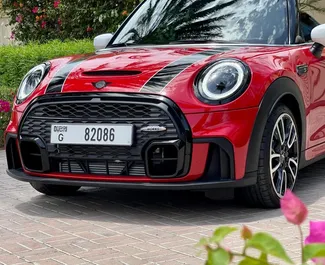 租赁 Mini John Cooper Works Convertible 的正面视图，在迪拜, 阿联酋 ✓ 汽车编号 #6646。✓ Automatic 变速箱 ✓ 0 评论。