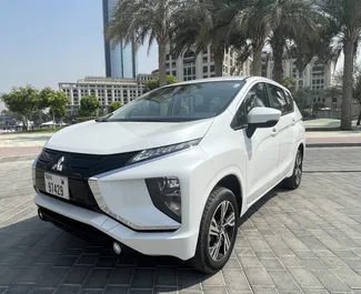 租车 Mitsubishi Xpander #5127 Automatic 在 在迪拜，配备 2.5L 发动机 ➤ 来自 Ahme 阿联酋。