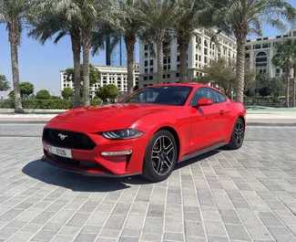 租赁 Ford Mustang Coupe 的正面视图，在迪拜, 阿联酋 ✓ 汽车编号 #5118。✓ Automatic 变速箱 ✓ 1 评论。