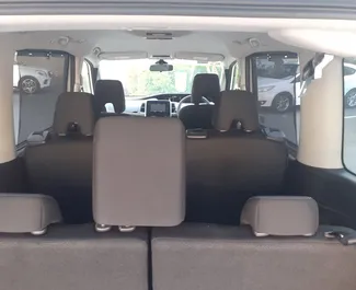 Nissan Serena 租赁。在 在塞浦路斯 出租的 舒适性, 小型货车 汽车 ✓ Deposit of 450 EUR ✓ 提供 TPL, CDW 保险选项。
