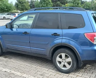 Subaru Forester 2011 的 Petrol 2.5L 发动机，在 在第比利斯 出租。