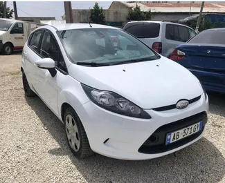 租赁 Ford Fiesta 的正面视图，地拉那机场, 阿尔巴尼亚 ✓ 汽车编号 #7001。✓ Manual 变速箱 ✓ 3 评论。