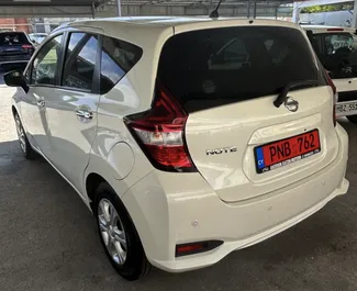 在 在塞浦路斯 租赁 Nissan Note 2021 汽车，特点包括 ✓ 使用 Petrol 燃料和 108 马力 ➤ 起价 24 EUR 每天。