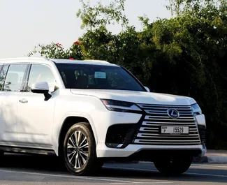 在 阿联酋 租赁 Lexus LX570 2023 汽车，特点包括 ✓ 使用 Petrol 燃料和 409 马力 ➤ 起价 1100 AED 每天。