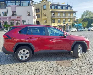 Toyota Rav4 租赁。在 在格鲁吉亚 出租的 舒适性, SUV, 交叉 汽车 ✓ Without Deposit ✓ 提供 TPL, FDW, Passengers, Theft, Abroad 保险选项。