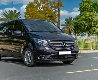 Mercedes-Benz Vito 租赁。在 阿联酋 出租的 舒适性, 高级, 小型货车 汽车 ✓ Deposit of 1500 AED ✓ 提供 TPL, CDW 保险选项。