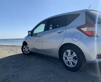 租车 Nissan Note #7070 Automatic 在 在拉纳卡，配备 1.2L 发动机 ➤ 来自 马克西姆 在塞浦路斯。