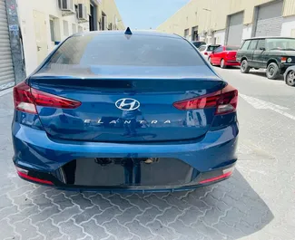 Hyundai Elantra 2019 的 Petrol 1.6L 发动机，在 在迪拜 出租。