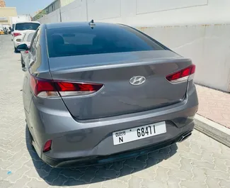 Hyundai Sonata 租赁。在 阿联酋 出租的 舒适性, 高级 汽车 ✓ Deposit of 1000 AED ✓ 提供 TPL, CDW 保险选项。