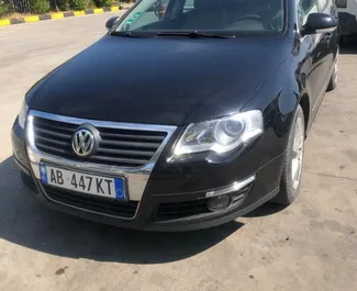 租赁 Volkswagen Passat Variant 的正面视图，在都拉斯, 阿尔巴尼亚 ✓ 汽车编号 #7291。✓ Automatic 变速箱 ✓ 1 评论。