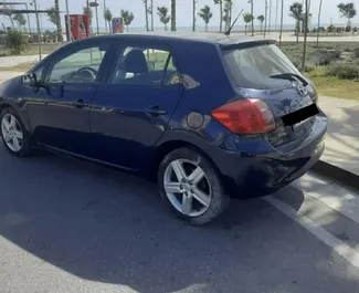 租车 Toyota Auris #7433 Manual 在 在都拉斯，配备 2.0L 发动机 ➤ 来自 Erald 在阿尔巴尼亚。