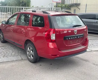 租赁 Dacia Logan MCV 的正面视图，在布尔加斯机场, 保加利亚 ✓ 汽车编号 #7443。✓ Manual 变速箱 ✓ 0 评论。