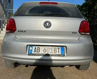 租车 Volkswagen Polo #7480 Automatic 在 在都拉斯，配备 1.6L 发动机 ➤ 来自 Erald 在阿尔巴尼亚。