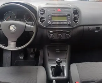 Volkswagen Golf Plus 2005 的 Diesel 2.0L 发动机，在 在都拉斯 出租。