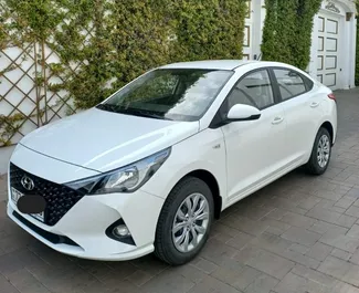 在 在阿塞拜疆 租赁 Hyundai Accent 2022 汽车，特点包括 ✓ 使用 Petrol 燃料和 123 马力 ➤ 起价 57 AZN 每天。