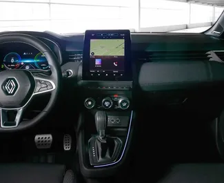 租赁 Renault Clio 5 的正面视图，在伊斯坦布尔, 土耳其 ✓ 汽车编号 #7915。✓ Automatic 变速箱 ✓ 4 评论。