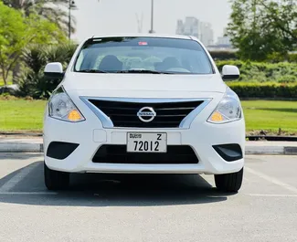 租赁 Nissan Sunny 的正面视图，在迪拜, 阿联酋 ✓ 汽车编号 #8301。✓ Automatic 变速箱 ✓ 7 评论。