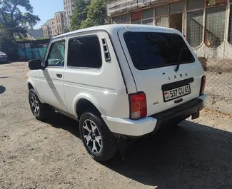 租车 Lada Niva #7404 Manual 在 在埃里温，配备 1.7L 发动机 ➤ 来自 米卡耶尔 在亚美尼亚。