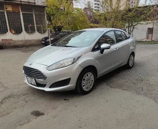 租赁 Ford Fiesta 的正面视图，在埃里温, 亚美尼亚 ✓ 汽车编号 #6782。✓ Automatic 变速箱 ✓ 0 评论。