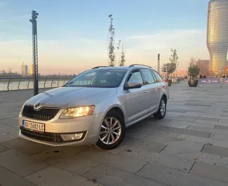 租赁 Skoda Octavia Combi 的正面视图，在贝尔格莱德, 塞尔维亚 ✓ 汽车编号 #8771。✓ Automatic 变速箱 ✓ 1 评论。