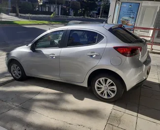 在 在塞浦路斯 租赁 Mazda 2 2023 汽车，特点包括 ✓ 使用 Petrol 燃料和 110 马力 ➤ 起价 22 EUR 每天。