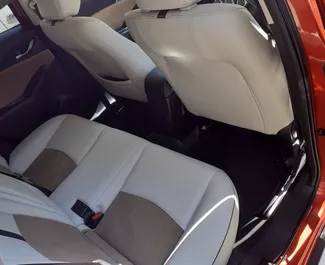 Mazda CX-3 2023 的 Petrol 1.8L 发动机，在 在利马索尔 出租。