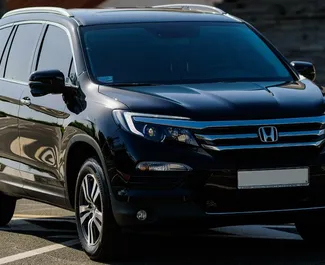 租赁 Honda Pilot 的正面视图，在埃里温, 亚美尼亚 ✓ 汽车编号 #9058。✓ Automatic 变速箱 ✓ 0 评论。