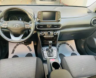 Rent a Hyundai Kona in 迪拜 阿联酋