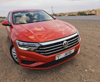 Volkswagen Jetta 租赁。在 阿联酋 出租的 经济, 舒适性 汽车 ✓ Deposit of 1000 AED ✓ 提供 TPL, CDW 保险选项。