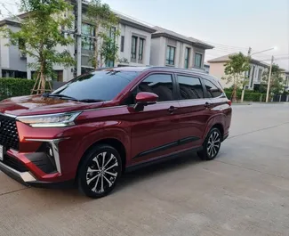 租赁 Toyota Veloz 的正面视图，曼谷廊曼机场, 泰国 ✓ 汽车编号 #7042。✓ Automatic 变速箱 ✓ 3 评论。