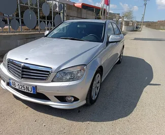 租赁 Mercedes-Benz C220 d 的正面视图，在地拉那, 阿尔巴尼亚 ✓ 汽车编号 #9468。✓ Automatic 变速箱 ✓ 0 评论。