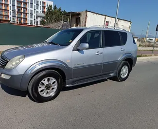 租车 SsangYong Rexton #9588 Automatic 在 在地拉那，配备 2.7L 发动机 ➤ 来自 阿图尔 在阿尔巴尼亚。