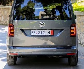 在 在阿尔巴尼亚 租赁 Volkswagen Caddy 2017 汽车，特点包括 ✓ 使用 Diesel 燃料和 140 马力 ➤ 起价 35 EUR 每天。