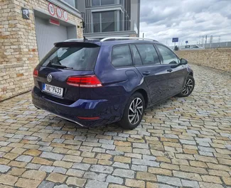 租车 Volkswagen Golf Variant #1889 Automatic 在 在布拉格，配备 1.6L 发动机 ➤ 来自 安德烈 在捷克。