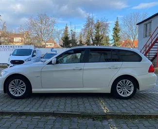 BMW 3-series Touring 租赁。在 在捷克 出租的 舒适性, 高级 汽车 ✓ Deposit of 400 EUR ✓ 提供 TPL, CDW, SCDW, FDW, Theft, Abroad, No Deposit 保险选项。