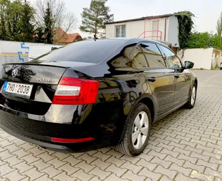 在 在捷克 租赁 Skoda Octavia 2020 汽车，特点包括 ✓ 使用 Petrol 燃料和 150 马力 ➤ 起价 54 EUR 每天。