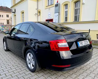 Skoda Octavia 租赁。在 在捷克 出租的 舒适性 汽车 ✓ Deposit of 500 EUR ✓ 提供 TPL, CDW, SCDW, Theft, Abroad, No Deposit 保险选项。