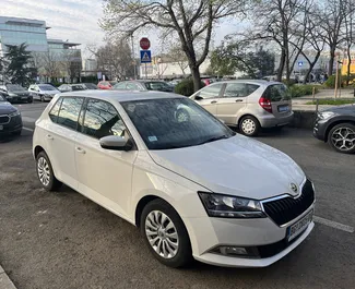 租赁 Skoda Fabia 的正面视图，在贝尔格莱德, 塞尔维亚 ✓ 汽车编号 #9696。✓ Manual 变速箱 ✓ 7 评论。