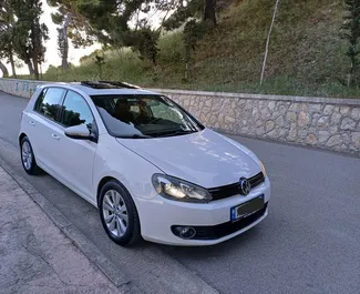 租车 Volkswagen Golf 6 #9902 Automatic 在 在都拉斯，配备 2.0L 发动机 ➤ 来自 Erald 在阿尔巴尼亚。