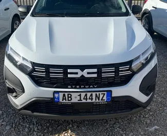租赁 Dacia Sandero Stepway 的正面视图，地拉那机场, 阿尔巴尼亚 ✓ 汽车编号 #10101。✓ Manual 变速箱 ✓ 0 评论。